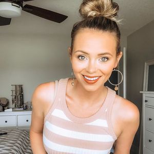 Meet your Posher, Breanne